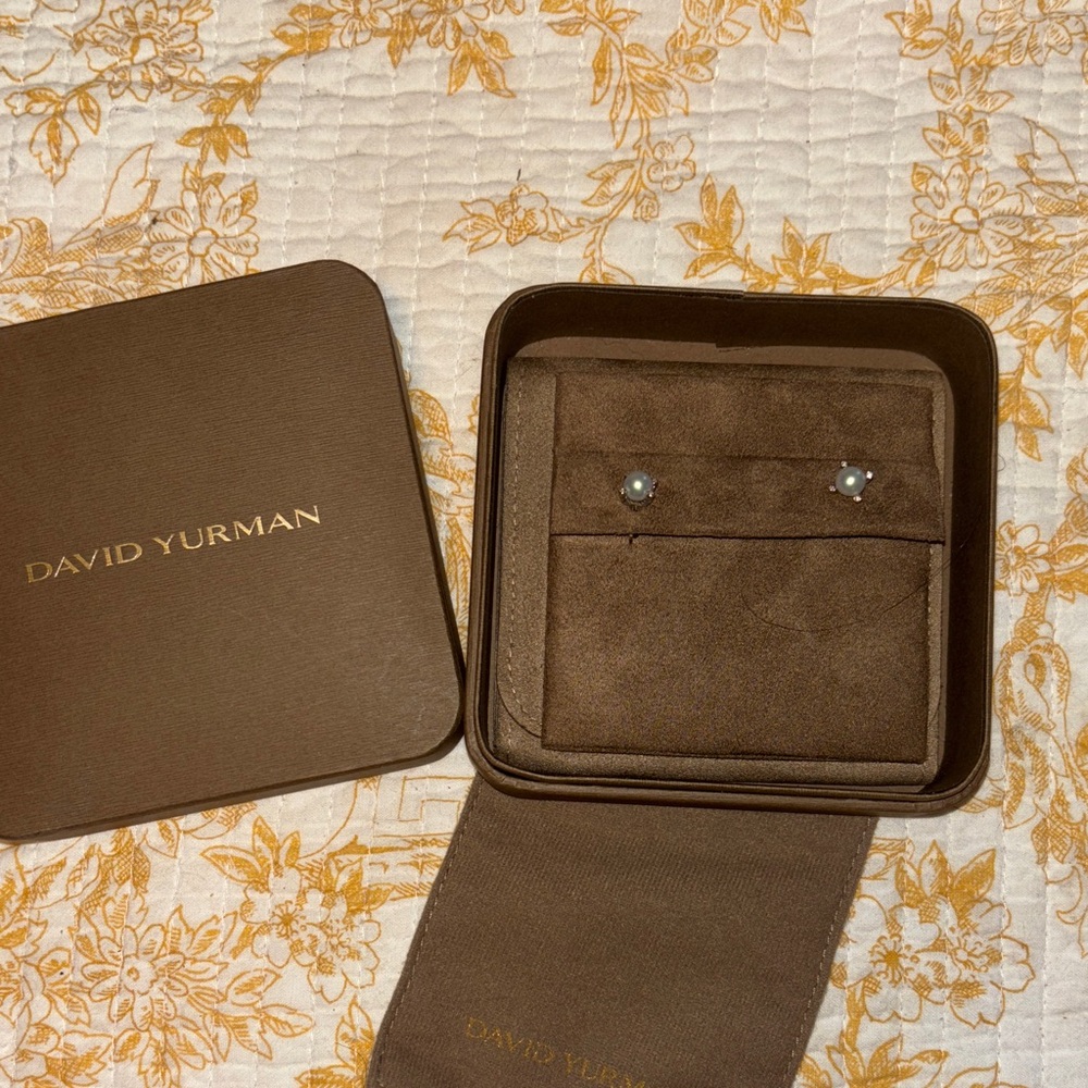 David Yurman Pearl Stud Earrings 7.4mm